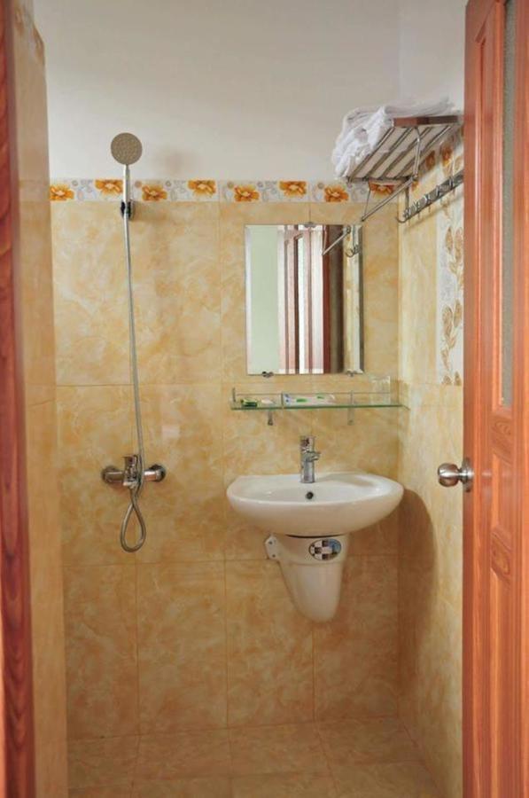 דואונג דונג Tung Huong Hotel מראה חיצוני תמונה